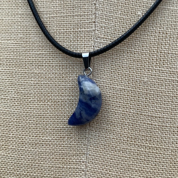 Handmade Genuine Stone Moon Amulet Necklace - Picture 3 of 8